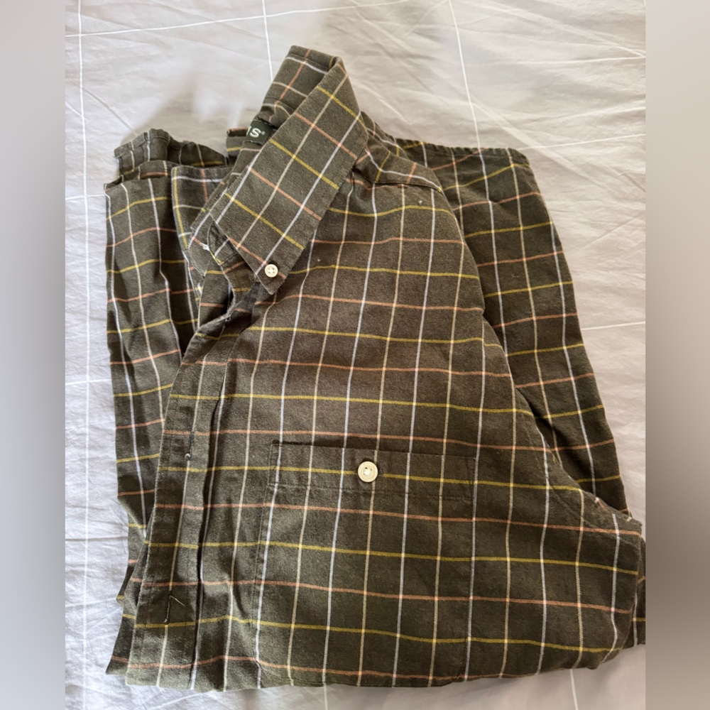 Orvis long sleeve button down collar shirt.  L